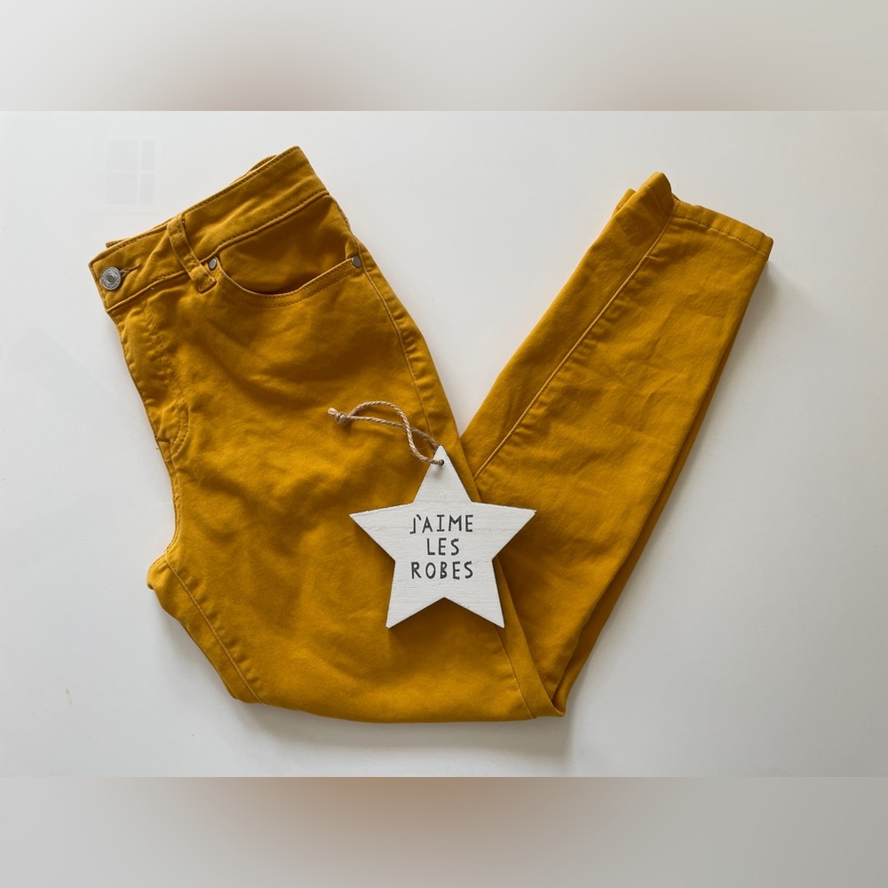 ARTISAN Women’s Mustard Skinny Jeans